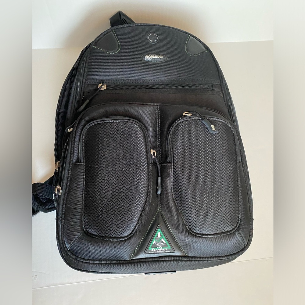Mobile Edge ScanFast Checkpoint-Friendly Laptop Backpack - Like New